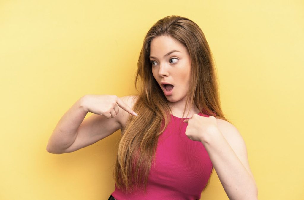 Je montre mes seins en public !